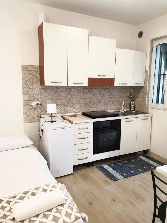 Mini Loft - Bari Centro - A Due Passi Dal Mare Apartment Exterior photo